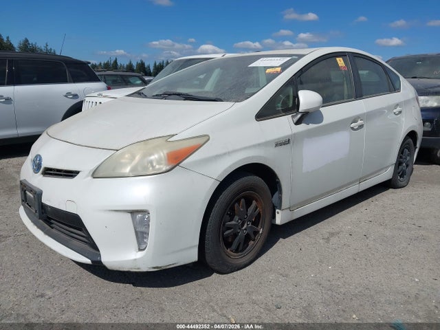 JTDKN3DU8E1741507 Toyota Prius Two