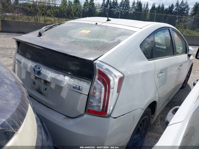 JTDKN3DU8E1741507 Toyota Prius Two