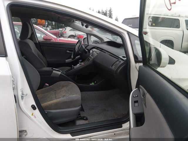 JTDKN3DU8E1741507 Toyota Prius Two
