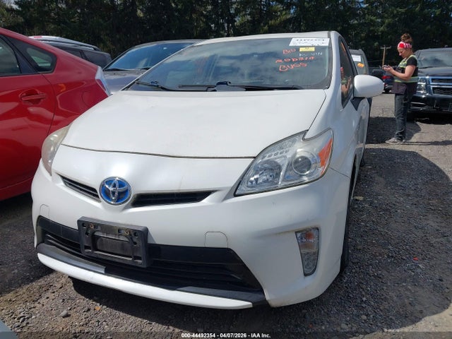 Toyota Prius Three 2014 JTDKN3DU7E0371009 Image 17