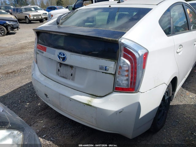 Toyota Prius Three 2014 JTDKN3DU7E0371009 Image 21