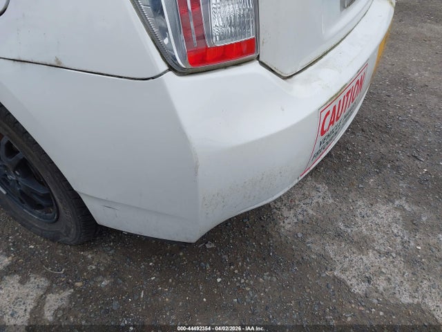 Toyota Prius Three 2014 JTDKN3DU7E0371009 Image 14