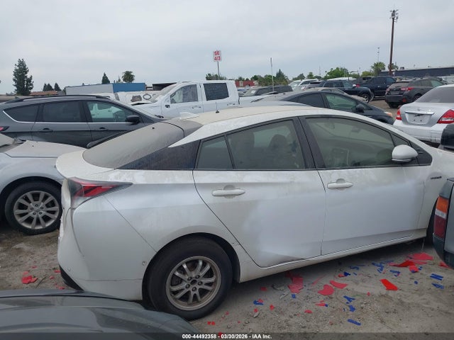 Toyota Prius Two 2018 JTDKBRFU2J3062369 Image 14
