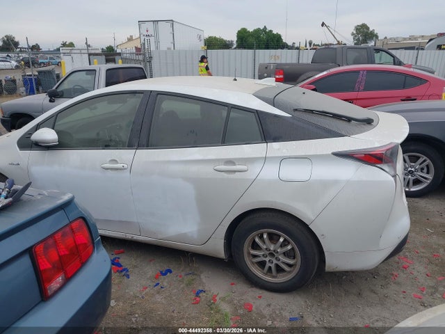 Toyota Prius Two 2018 JTDKBRFU2J3062369 Image 15
