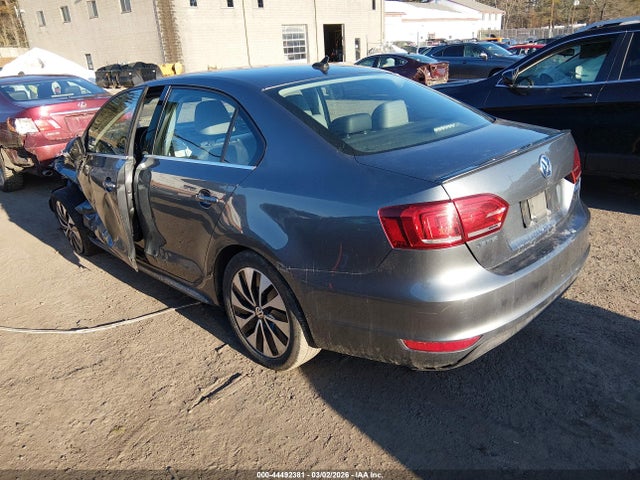 3VW637AJ2EM206973 Volkswagen Jetta Hybrid Sel Premium
