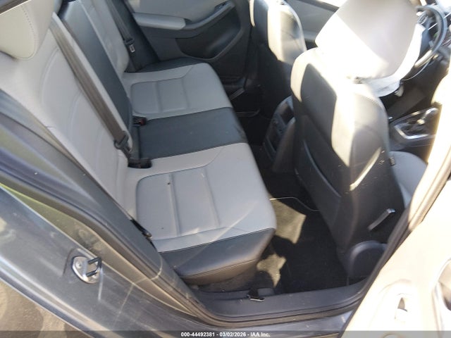 3VW637AJ2EM206973 Volkswagen Jetta Hybrid Sel Premium