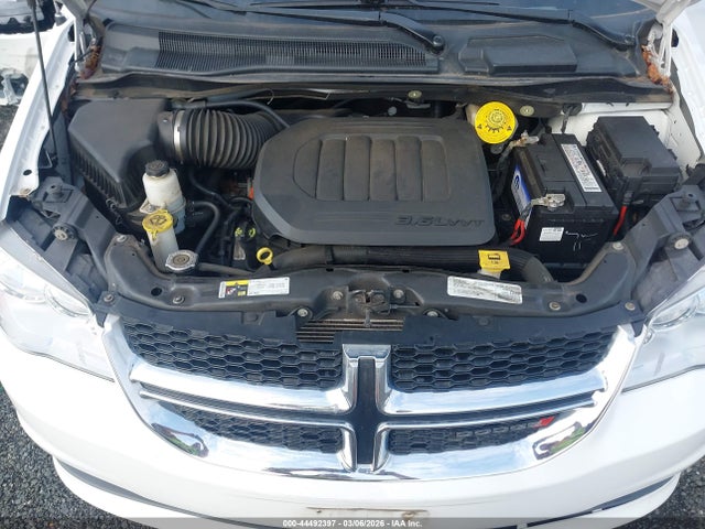 44492397 :رقم المزاد ، 2C4RDGBG2KR675520 vin ، 2019 Dodge Grand Caravan Se مزاد بيع