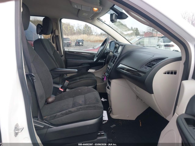 44492397 :رقم المزاد ، 2C4RDGBG2KR675520 vin ، 2019 Dodge Grand Caravan Se مزاد بيع