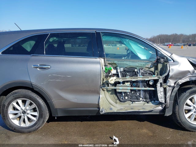Продаж на аукціоні авто 2019 Kia Sorento 2.4l Lx, vin: 5XYPG4A32KG542675, номер лоту: 44492402