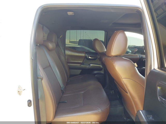 5TFGZ5AN0GX046005 Toyota Tacoma Limited