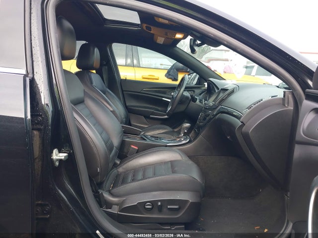 44492458 :رقم المزاد ، 2G4GT5GX2F9118924 vin ، 2015 Buick Regal Gs مزاد بيع