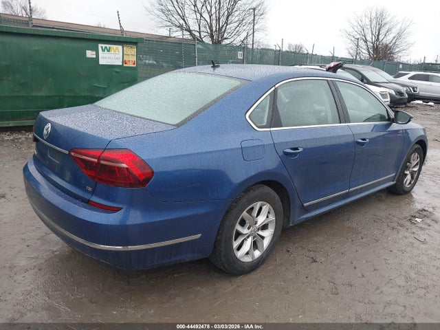 1VWAT7A39HC000583 Volkswagen Passat 1.8t S