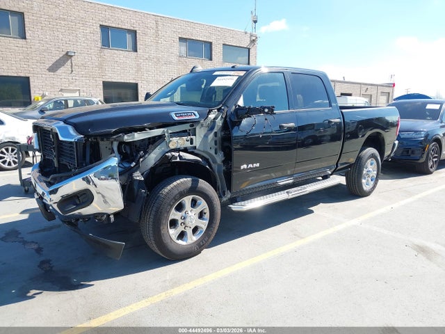 3C6UR5DJ0RG405718 RAM 2500 Big Horn 4x4 6&#039;4 Box