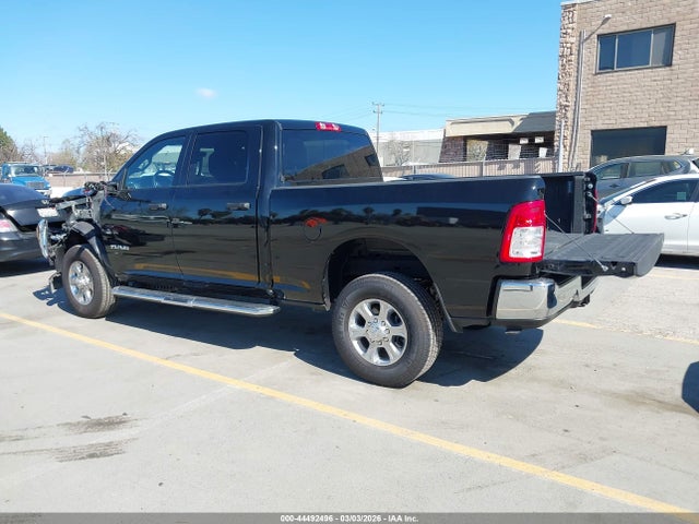 3C6UR5DJ0RG405718 RAM 2500 Big Horn 4x4 6&#039;4 Box