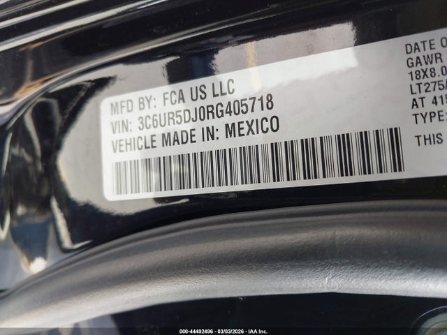 3C6UR5DJ0RG405718 RAM 2500 Big Horn 4x4 6&#039;4 Box