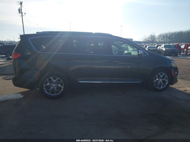 2018 Chrysler Pacifica Limited მანქანა იყიდება აუქციონზე, vin: 2C4RC1GG5JR233127, აუქციონის ნომერი: 44492522