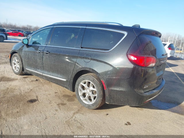 2018 Chrysler Pacifica Limited მანქანა იყიდება აუქციონზე, vin: 2C4RC1GG5JR233127, აუქციონის ნომერი: 44492522