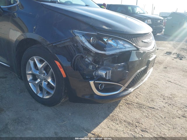 2018 Chrysler Pacifica Limited მანქანა იყიდება აუქციონზე, vin: 2C4RC1GG5JR233127, აუქციონის ნომერი: 44492522