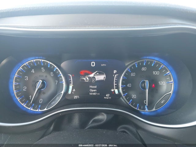 2018 Chrysler Pacifica Limited მანქანა იყიდება აუქციონზე, vin: 2C4RC1GG5JR233127, აუქციონის ნომერი: 44492522
