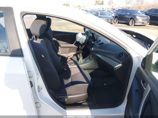 Продаж на аукціоні авто 2011 Mazda Mazda3, vin: JM1BL1U63B1375690, номер лоту: 44492534