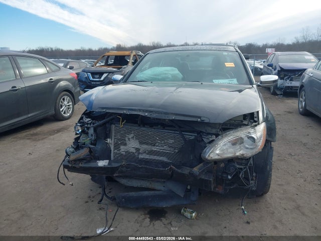 Продаж на аукціоні авто 2013 Chrysler 200 Limited, vin: 1C3CCBCG5DN701767, номер лоту: 44492543