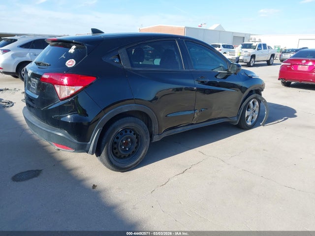 2017 HONDA HR-V 3CZRU5H57HM723310 Photo 3