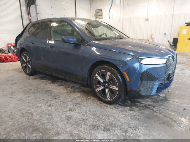 2025 BMW IX WB523CF02SCU47905