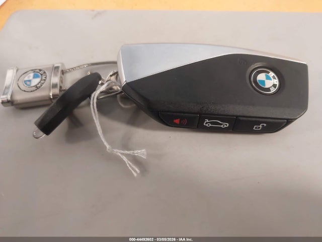 2025 BMW IX WB523CF02SCU47905 Photo 10