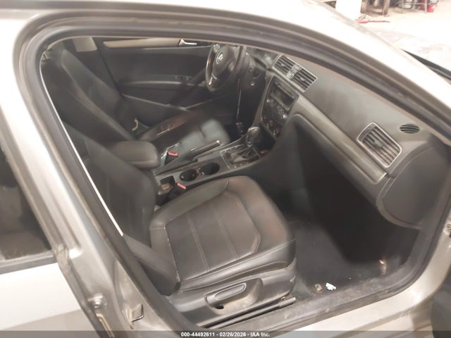 Продажа на аукционе авто 2014 Volkswagen Passat 2.5l Wolfsburg Edition, vin: 1VWAH7A32EC011700, номер лота: 44492611