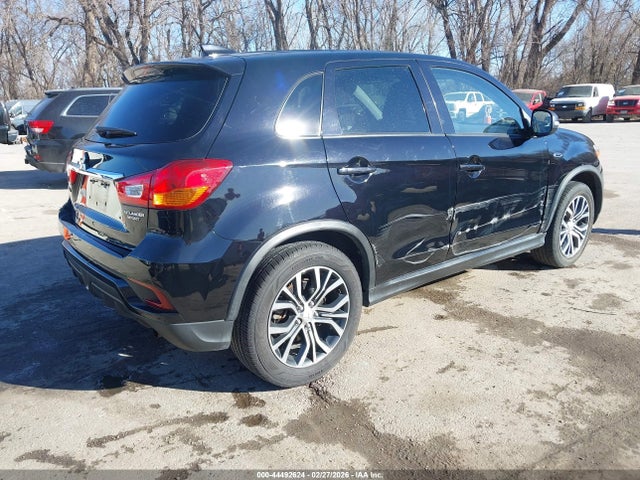 2018 MITSUBISHI OUTLANDER SPORT JA4AP3AU9JU026068 Photo 3