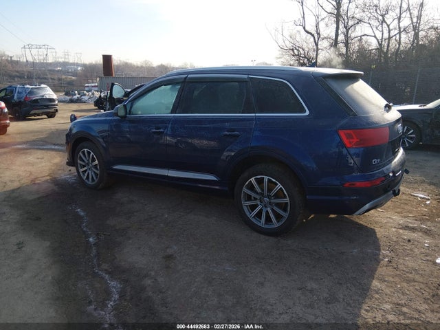 2019 AUDI Q7 WA1LAAF79KD037591 Photo 2