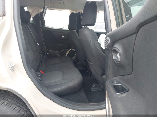 44492713 :رقم المزاد ، ZACCJABT1FPC35811 vin ، 2015 Jeep Renegade Latitude مزاد بيع