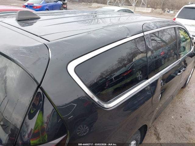 Продажа на аукционе авто 2023 Chrysler Voyager Lx, vin: 2C4RC1CG6PR581694, номер лота: 44492717