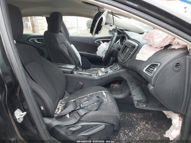 Продаж на аукціоні авто 2015 Chrysler 200 Limited, vin: 1C3CCCAB4FN502547, номер лоту: 44492725