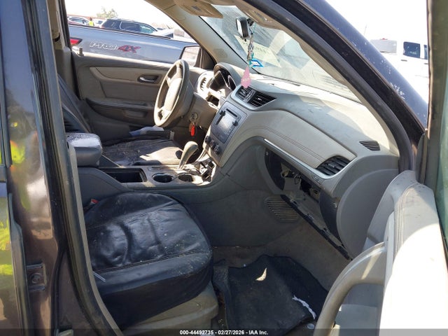 44492735 :رقم المزاد ، 1GNKRFED4FJ191963 vin ، 2015 Chevrolet Traverse Ls مزاد بيع