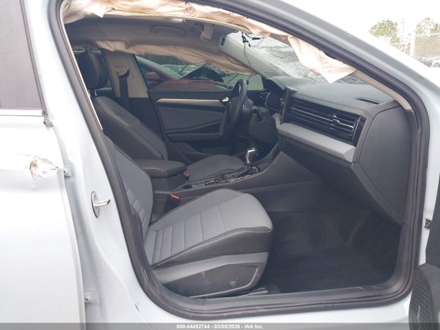 3VW7X7BU0SM062143 Volkswagen Jetta 1.5t Se