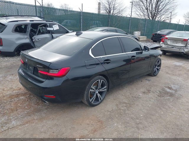 2019 BMW 330I WBA5R7C5XKAJ82814 Photo 3