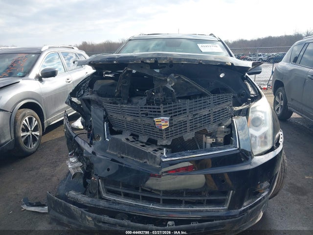 44492798 :رقم المزاد ، 3GYFNAEY6BS645760 vin ، 2011 Cadillac Srx Luxury Collection مزاد بيع