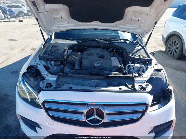 44492844 :رقم المزاد ، WDDZF4KBXJA319015 vin ، 2018 Mercedes-benz E 300 4matic مزاد بيع
