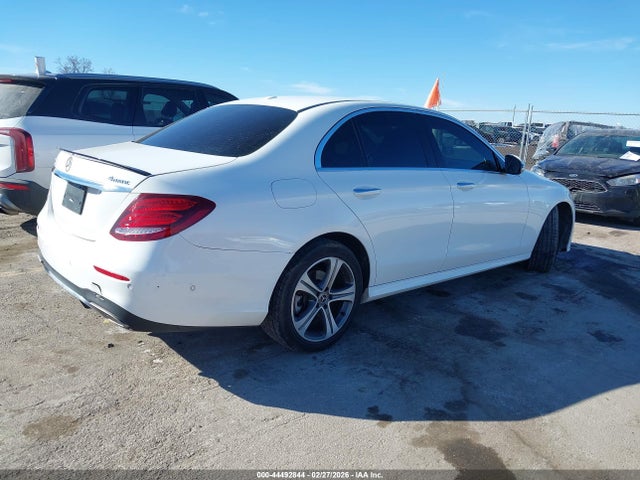 44492844 :رقم المزاد ، WDDZF4KBXJA319015 vin ، 2018 Mercedes-benz E 300 4matic مزاد بيع