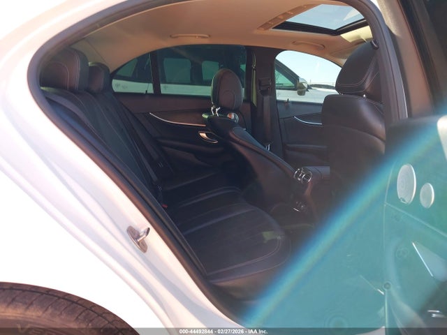 44492844 :رقم المزاد ، WDDZF4KBXJA319015 vin ، 2018 Mercedes-benz E 300 4matic مزاد بيع