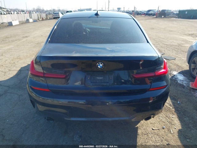 44492860 :رقم المزاد ، 3MW5R7J06M8B60489 vin ، 2021 Bmw 330i Xdrive مزاد بيع