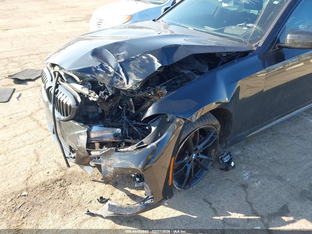 44492860 :رقم المزاد ، 3MW5R7J06M8B60489 vin ، 2021 Bmw 330i Xdrive مزاد بيع
