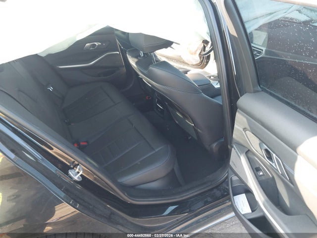44492860 :رقم المزاد ، 3MW5R7J06M8B60489 vin ، 2021 Bmw 330i Xdrive مزاد بيع