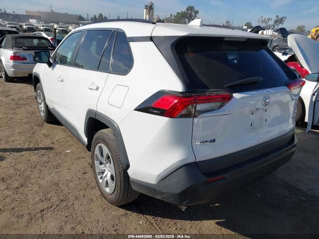 Toyota RAV4 LE 2021 2T3H1RFV4MW143946 Image 3
