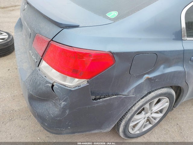 2014 Subaru Legacy 2.5i Premium მანქანა იყიდება აუქციონზე, vin: 4S3BMCD61E3017604, აუქციონის ნომერი: 44492882