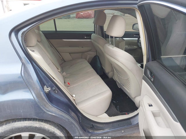 2014 Subaru Legacy 2.5i Premium მანქანა იყიდება აუქციონზე, vin: 4S3BMCD61E3017604, აუქციონის ნომერი: 44492882
