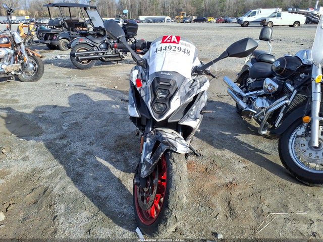 Suzuki Gsx800 F 2024 JS1EM13B7R7100348 Image 5