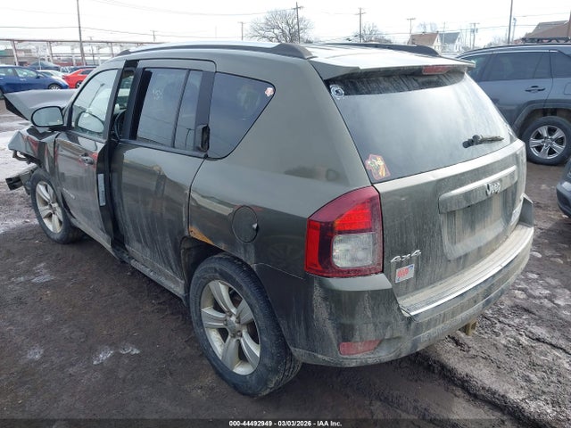 2015 JEEP COMPASS 1C4NJDEB4FD217234 Photo 2