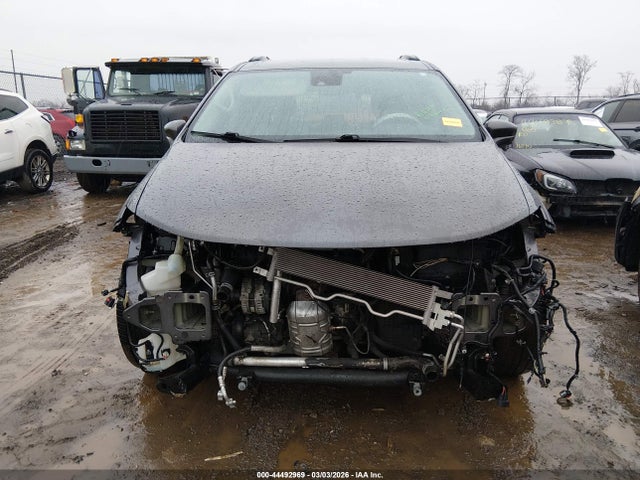 2019 Chrysler Pacifica Touring Plus მანქანა იყიდება აუქციონზე, vin: 2C4RC1FG6KR644846, აუქციონის ნომერი: 44492969